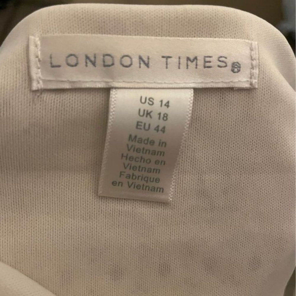 Size 14 Off-White Lace Dress - Picture 3 of 3